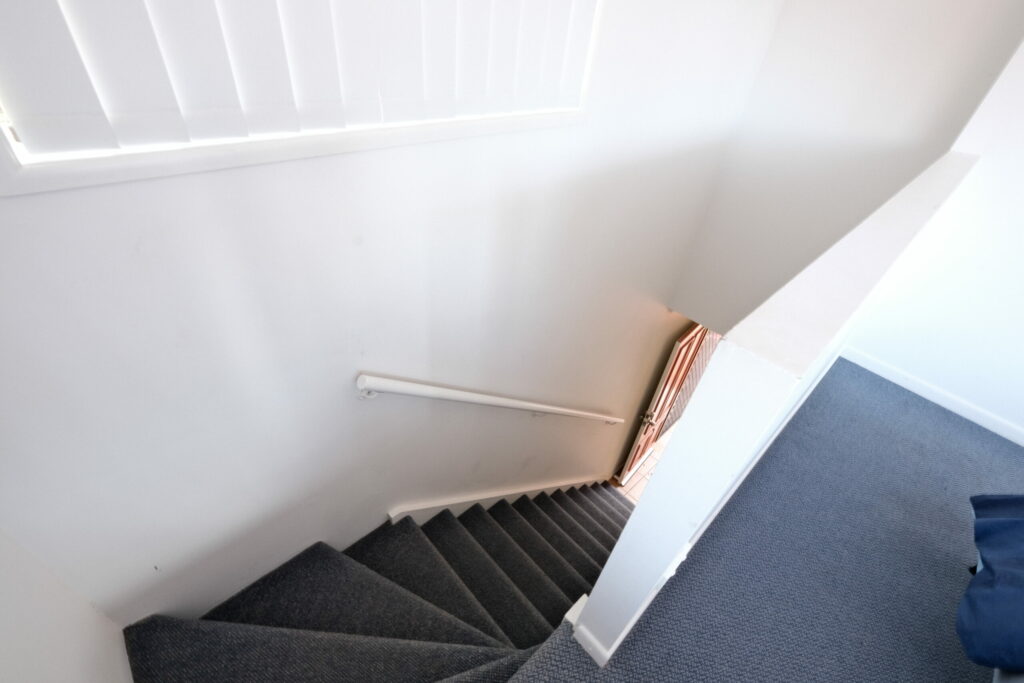 U5-bed-stairs-scaled.jpg